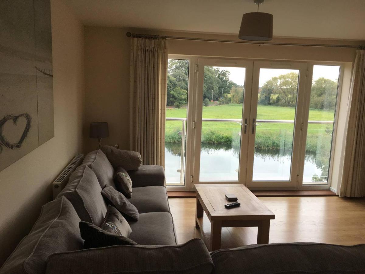 Penthouse Apartment On The River - 65 Skipper Way St Neots Zewnętrze zdjęcie