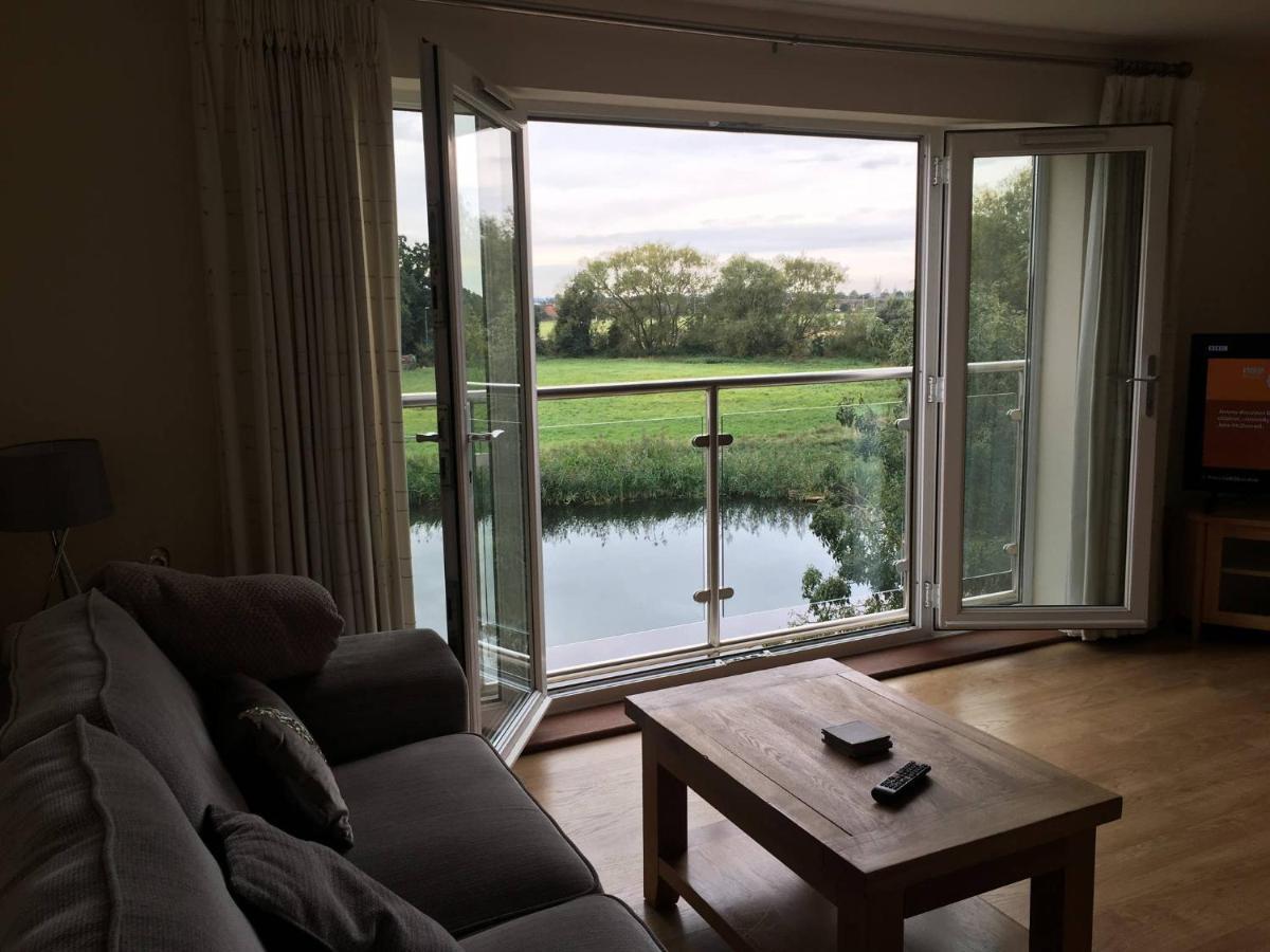 Penthouse Apartment On The River - 65 Skipper Way St Neots Zewnętrze zdjęcie
