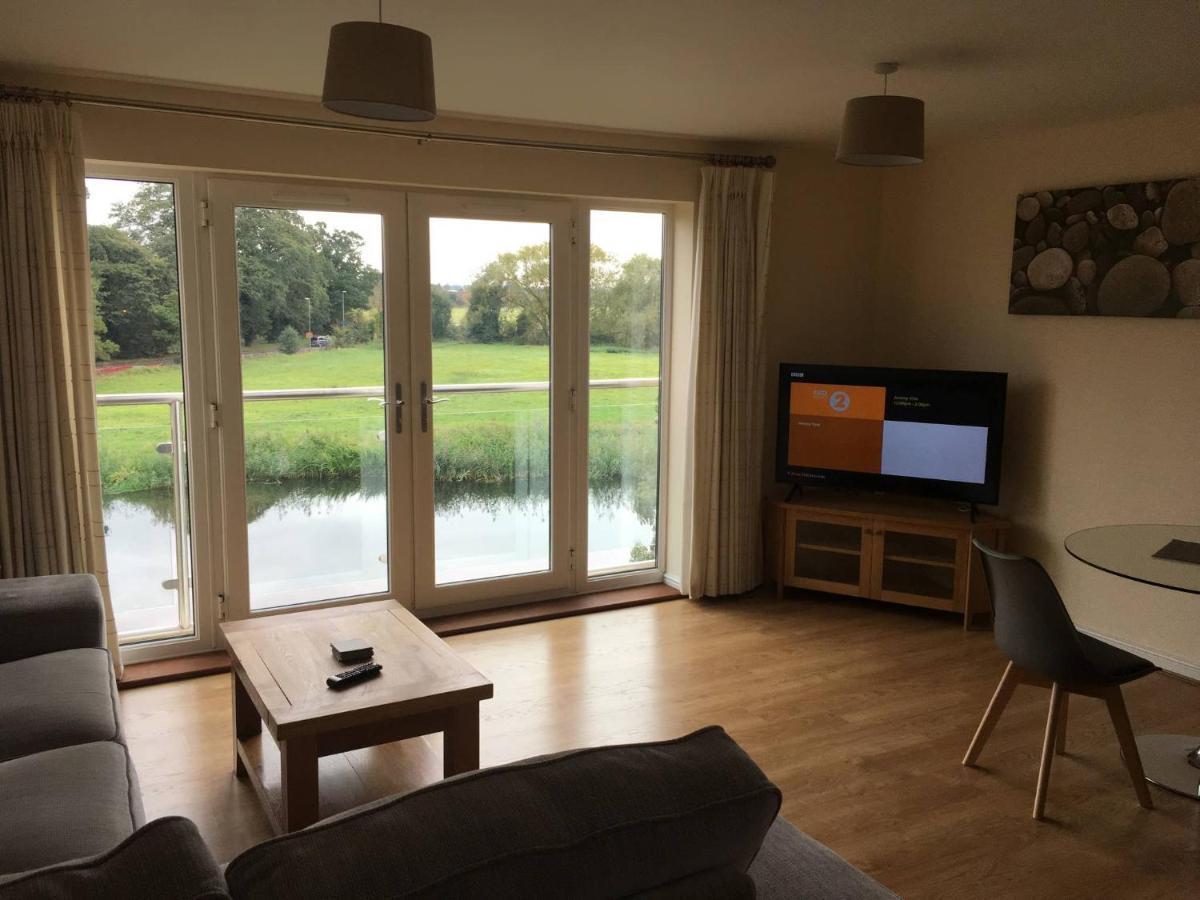 Penthouse Apartment On The River - 65 Skipper Way St Neots Zewnętrze zdjęcie